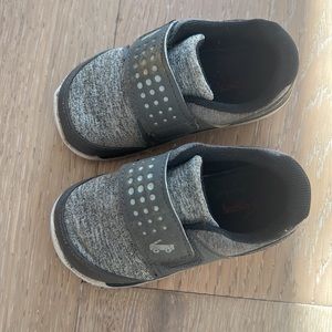 size 7 see Kai run toddler sneakers.